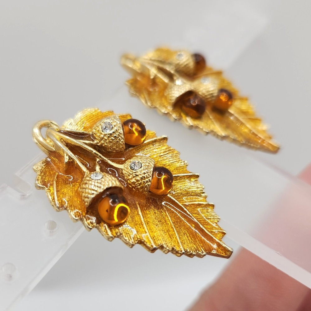 Vintage Two Sisters Leaf Acorn Clip On Earrings Amber Glass Rhinestone Gold Tone